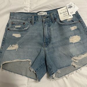 Abercrombie & fitch boyfriend short mis rise size 29